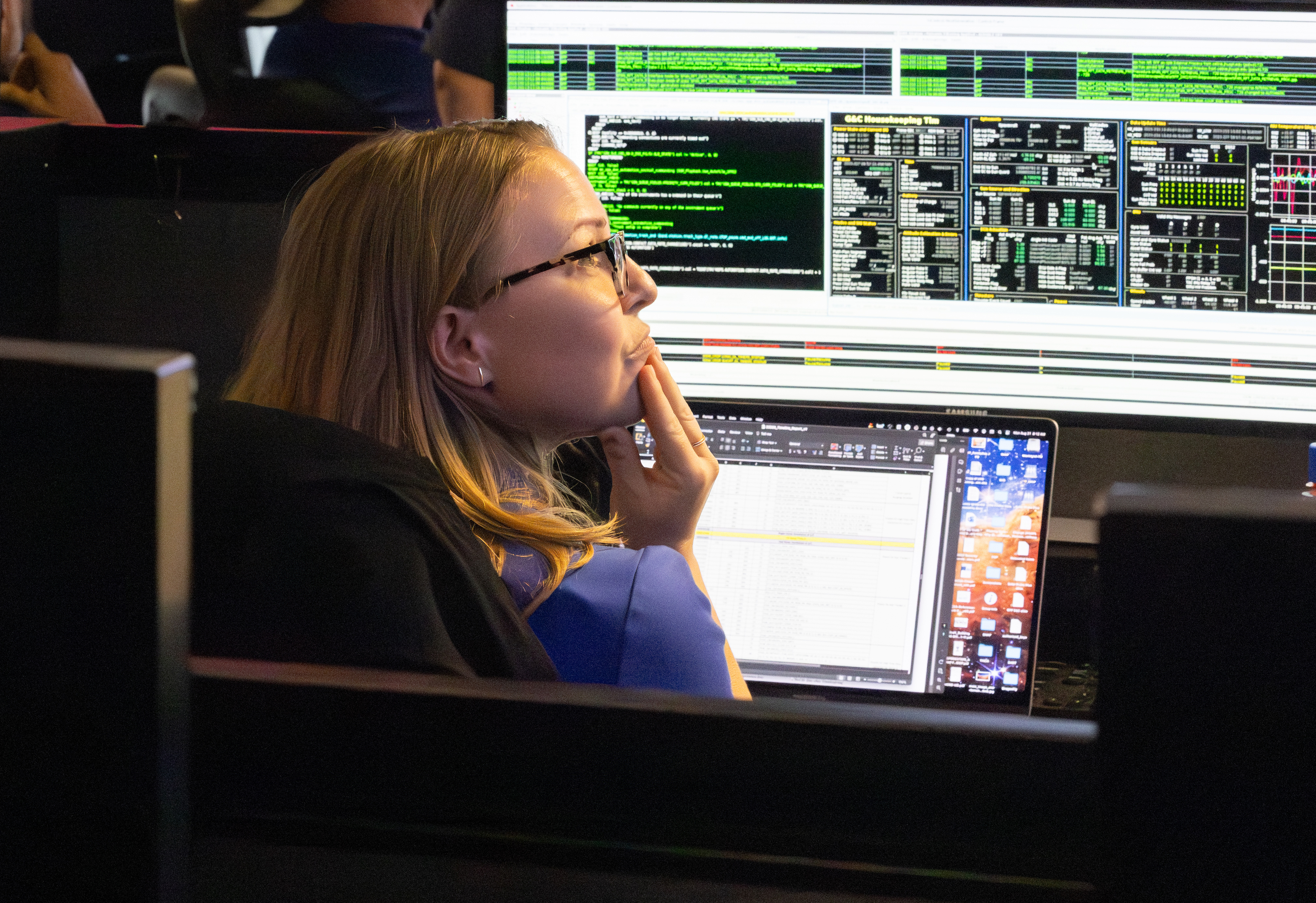 Guidance and Control Lead Sarah Hefter, of the Johns Hopkins Applied Physics Laboratory, monitors Parker Solar Probe's trek around Venus in the Parker Mission Operations Center at APL on Aug. 21.